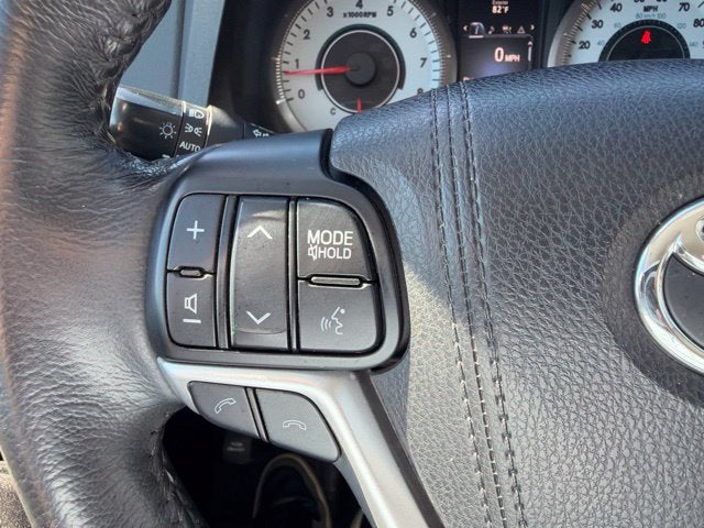 2018 Toyota Sienna SE 8 Passenger