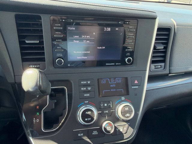 2018 Toyota Sienna SE 8 Passenger
