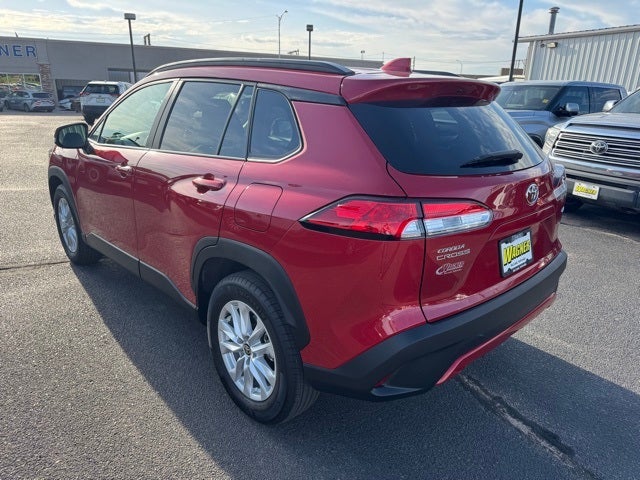 2024 Toyota Corolla Cross LE