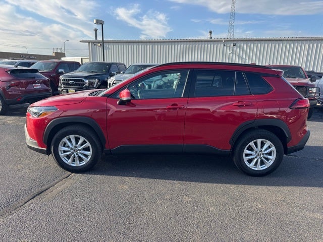 2024 Toyota Corolla Cross LE