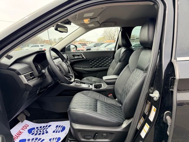 2022 Mitsubishi Outlander SEL