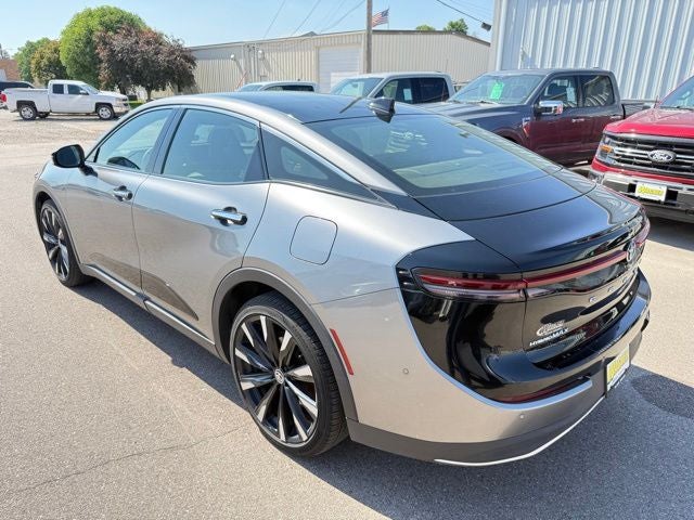2023 Toyota Crown Platinum