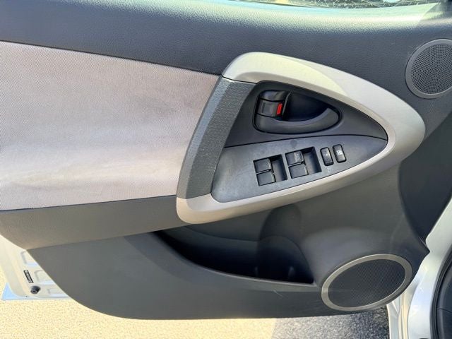 2006 Toyota RAV4 Base