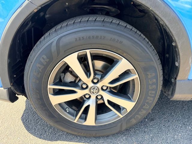 2018 Toyota RAV4 XLE