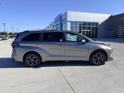 2026 Toyota Sienna Platinum