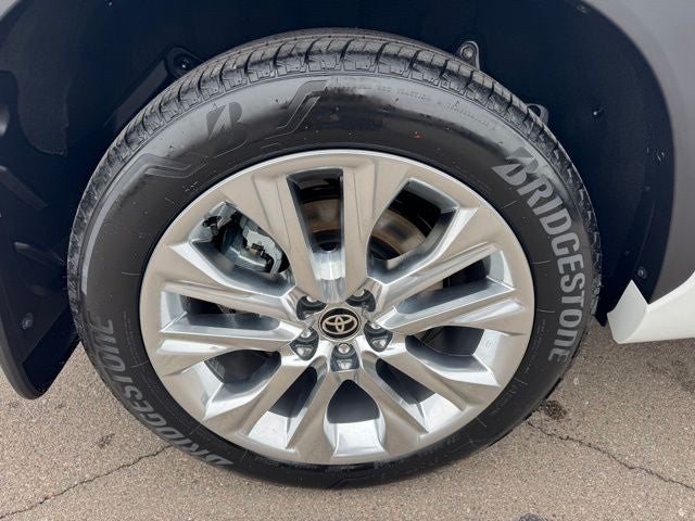 2026 Toyota Highlander Hybrid Limited