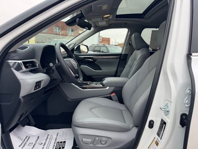 2026 Toyota Highlander Hybrid Limited