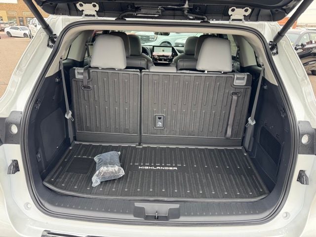 2026 Toyota Highlander Hybrid Limited